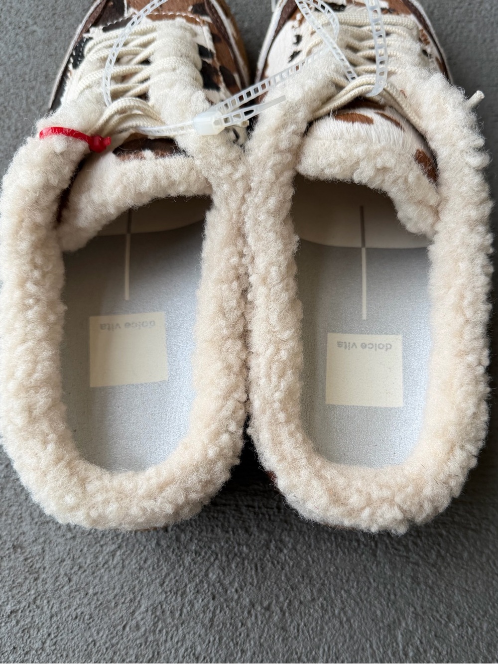 Dolce Vita Notice Slide Plush Slip On Sneakers Sz 8 Cow Hair Retro NWOB - Picture 5 of 8
